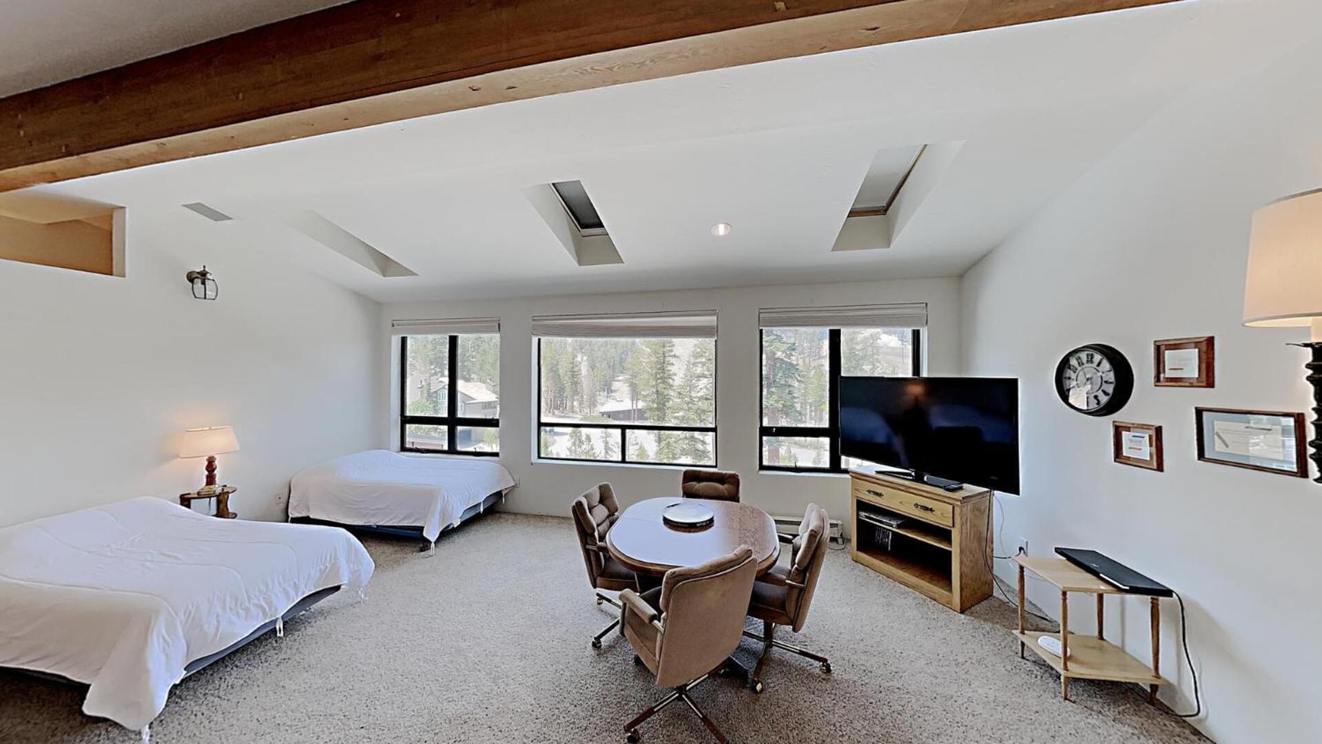Slopeside 1849 Condos - Comfortable 3 Bedroom Condos With Full Kitchens Mammoth Lakes Ruang foto