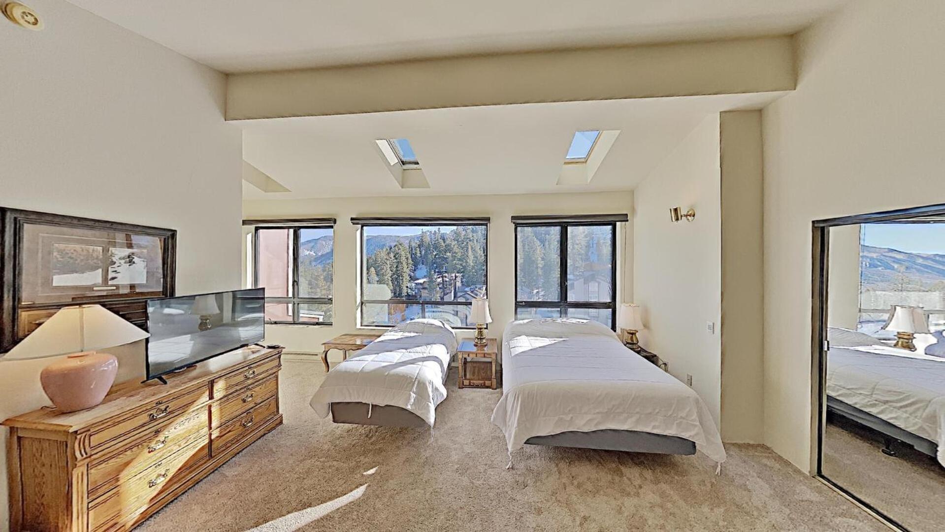 Slopeside 1849 Condos - Comfortable 3 Bedroom Condos With Full Kitchens Mammoth Lakes Ruang foto