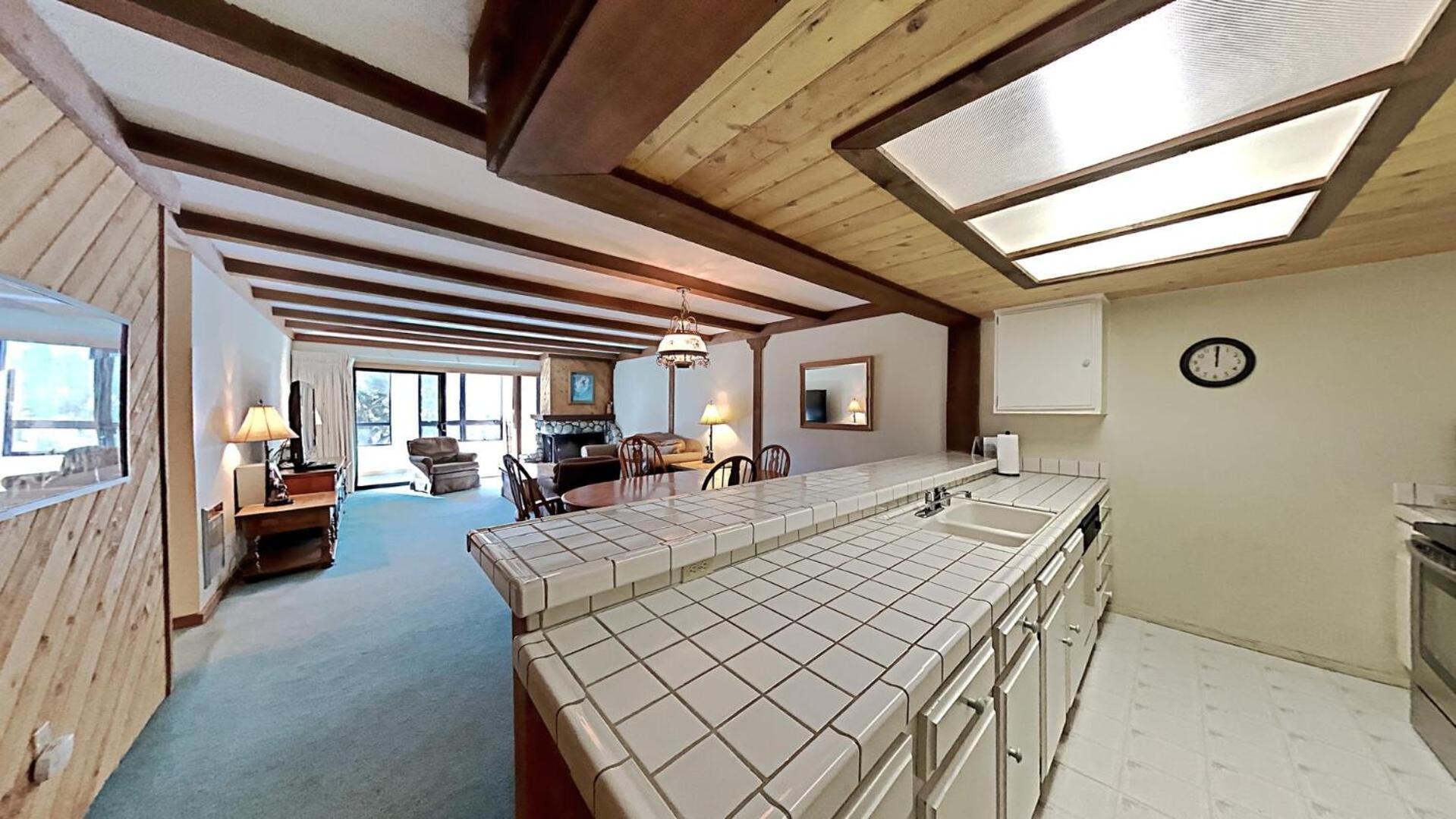 Slopeside 1849 Condos - Comfortable 3 Bedroom Condos With Full Kitchens Mammoth Lakes Ruang foto
